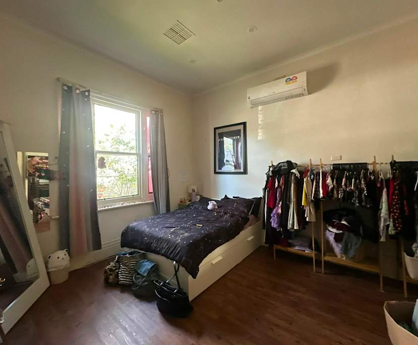 Unfurnished room in a share house