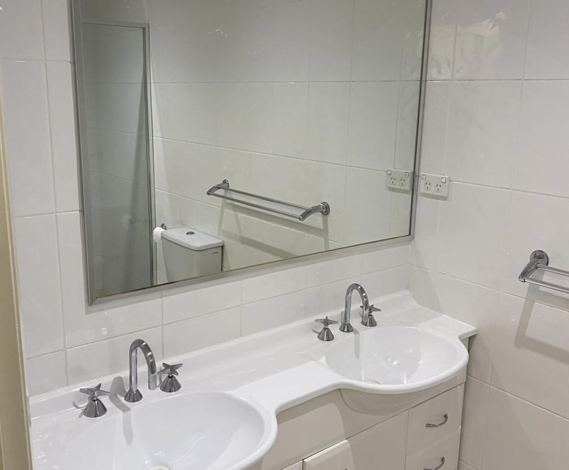 Whole property with 2 rooms for rent