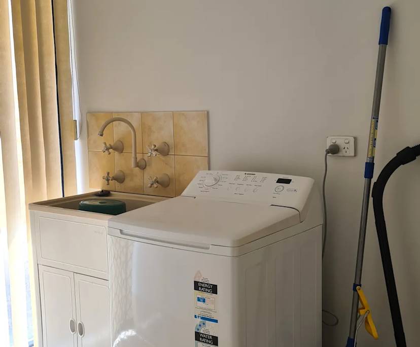 $240, Share-house, 4 bathrooms, Karawara WA 6152