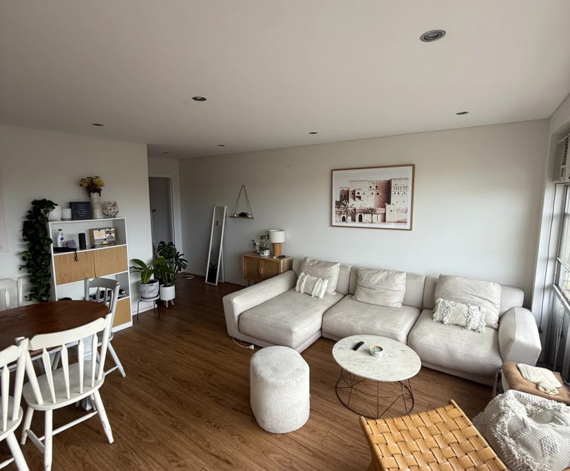 Furnished room in a flatshare