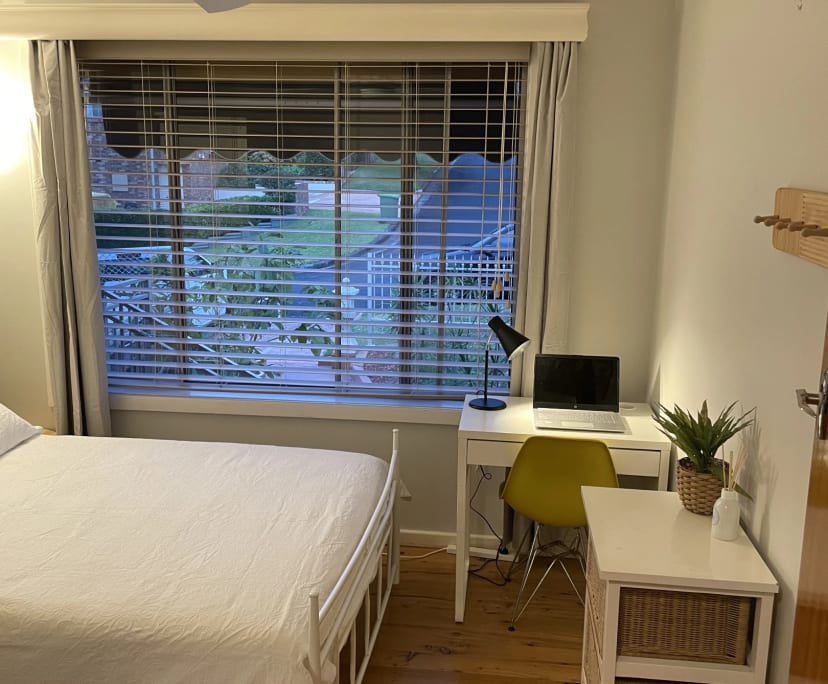 Room for Rent in Wyoming, NSW 235, Furnished, Sha...