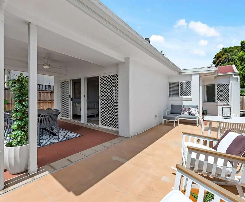 $350, Flatshare, 2 bathrooms, Annerley QLD 4103