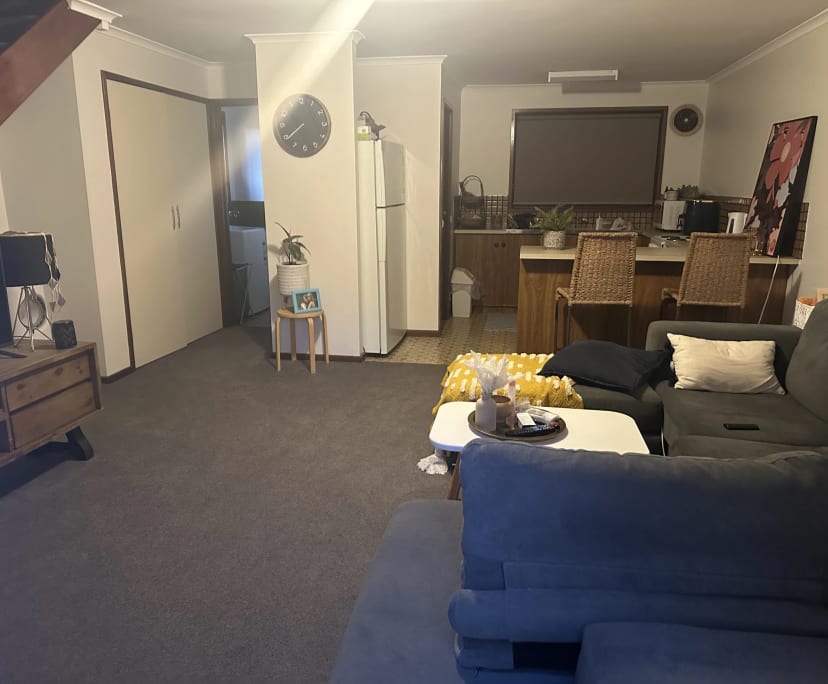 Whole Property for Rent in Geelong, Geelong 380,