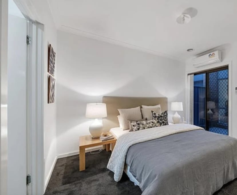 Unfurnished room in a share house