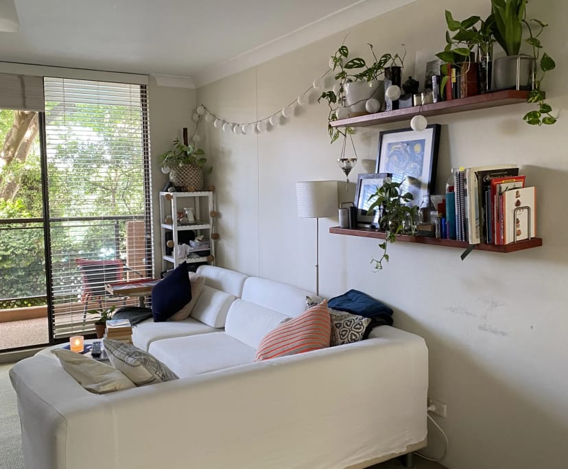 Furnished room in a flatshare