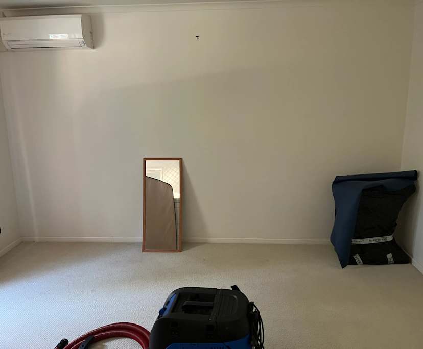 Unfurnished room with own bathroom