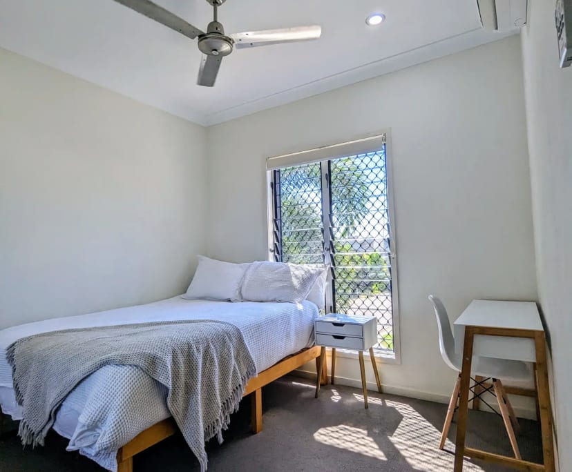 Furnished room in a share house