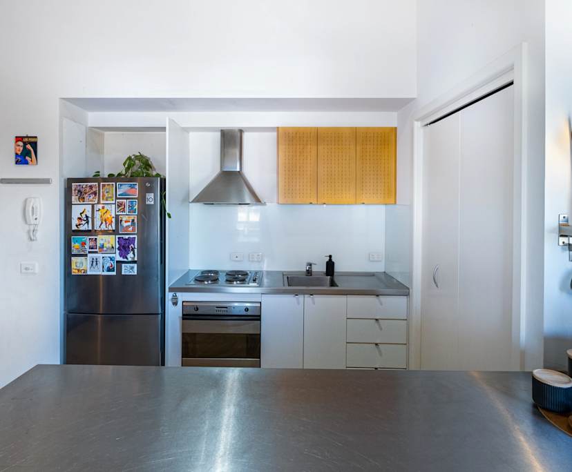 $650, 1-bed, 1 bathroom, Brunswick VIC 3056