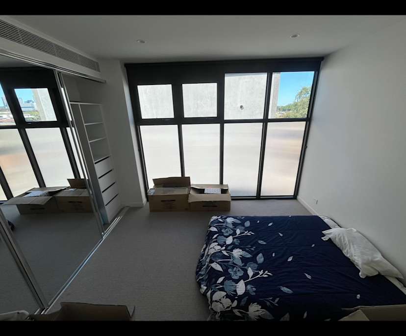Room in a share house