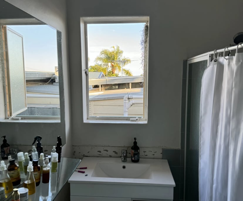 $300, Student-accommodation, 3 bathrooms, Para Hills SA 5096