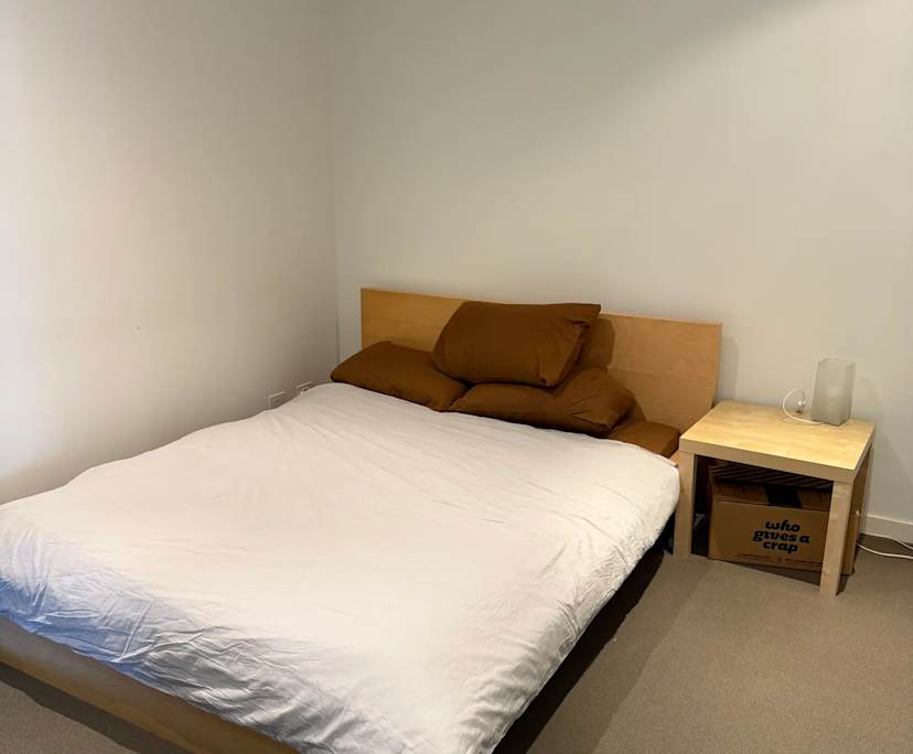 Furnished room in a flatshare