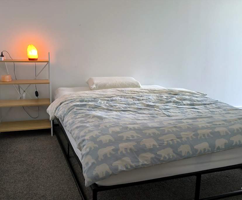Furnished room with ensuite in a flatshare