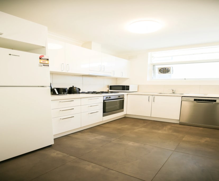 $375, Flatshare, 3 bathrooms, Elwood VIC 3184