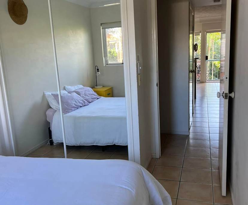 $350, Flatshare, 3 bathrooms, Miami QLD 4220