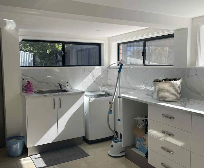 $230, Share-house, 4 bathrooms, Holland Park West QLD 4121