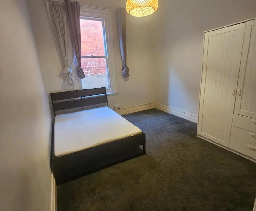 Furnished room in a share house