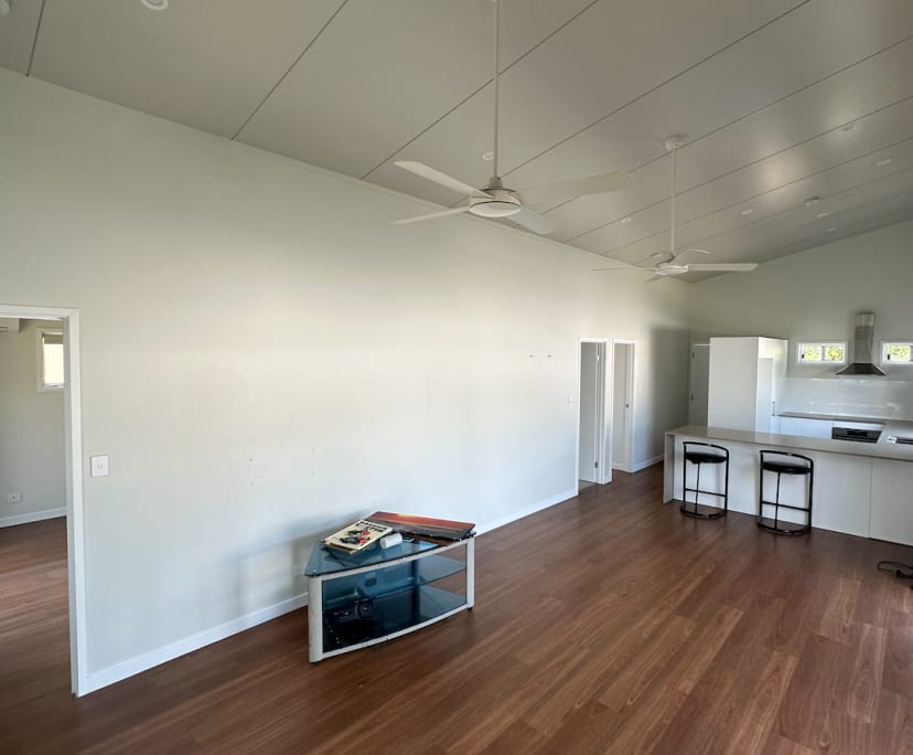 $700, Whole-property, 2 bathrooms, Burleigh Waters QLD 4220