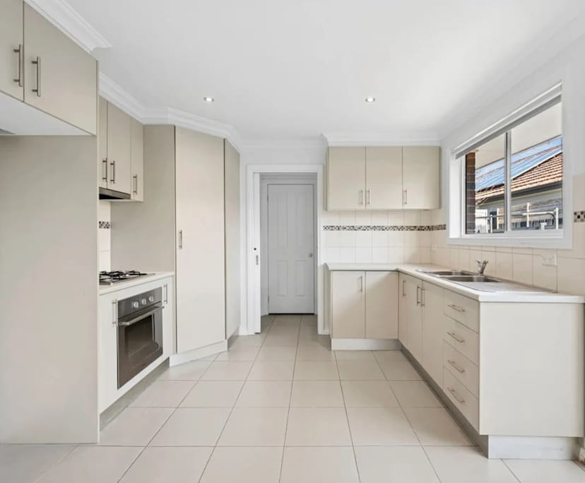 Unfurnished room with own bathroom