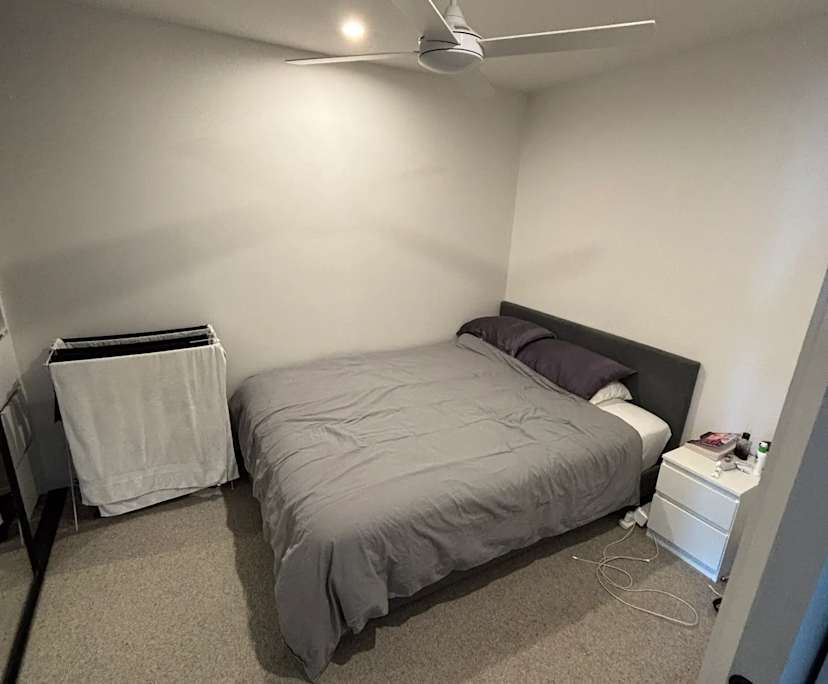 Unfurnished room in a flatshare