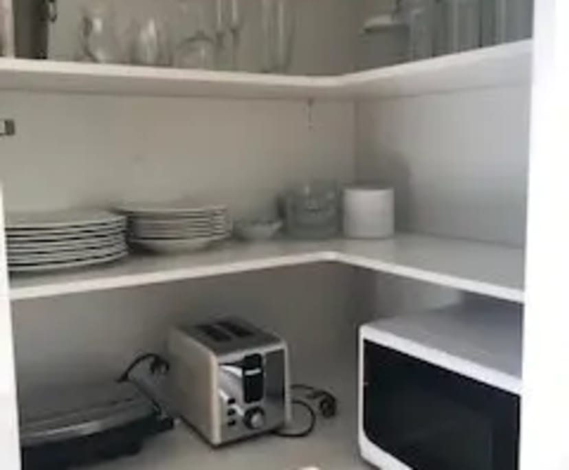 $420, Whole-property, 1 bathroom, Mount Eliza VIC 3930