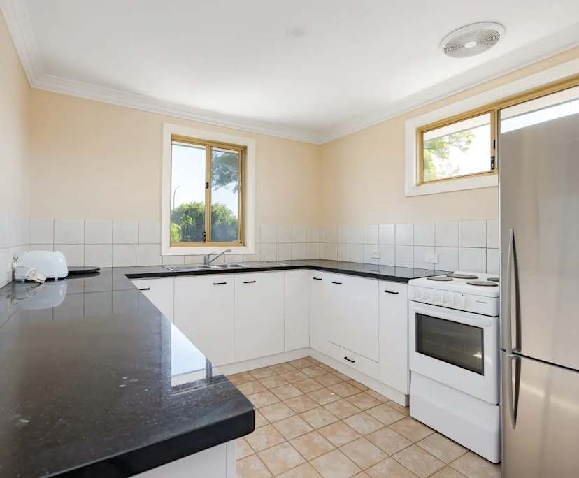 $300, Share-house, 6 bathrooms, Victoria Park WA 6100