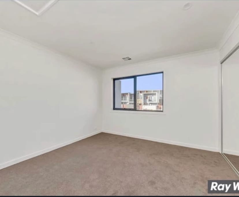 Unfurnished room with own bathroom