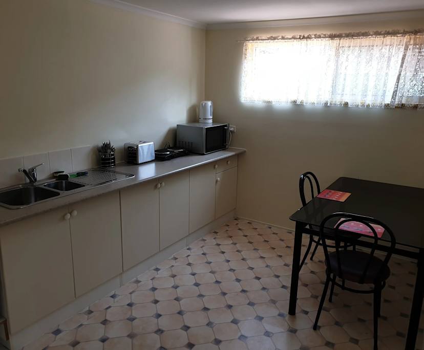 $250, Share-house, 4 bathrooms, Coorparoo QLD 4151