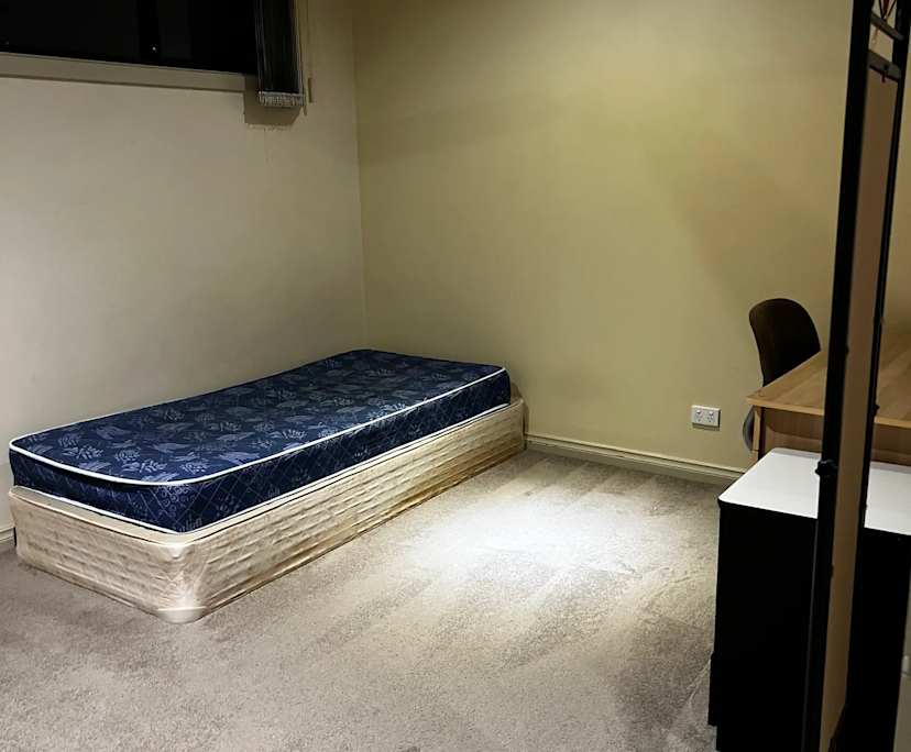 Room in a share house