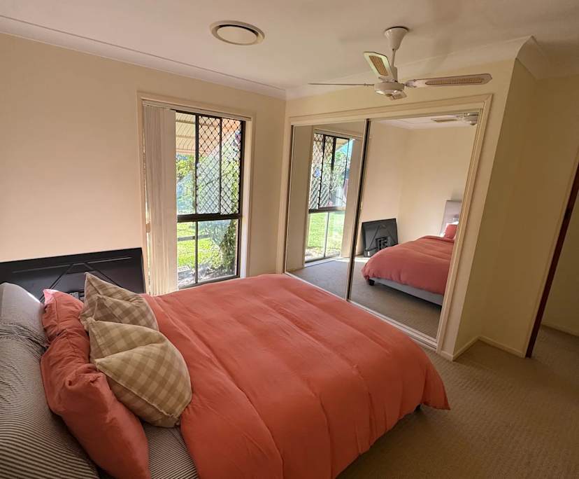 Room in a share house