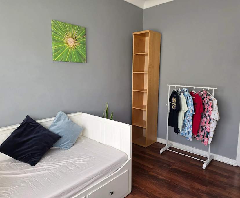 Furnished room in a share house