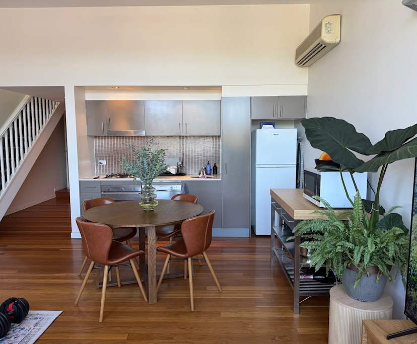 Unfurnished room with ensuite in a flatshare