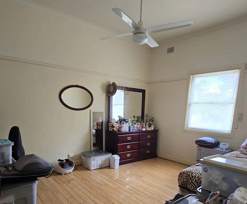 Unfurnished room in a share house