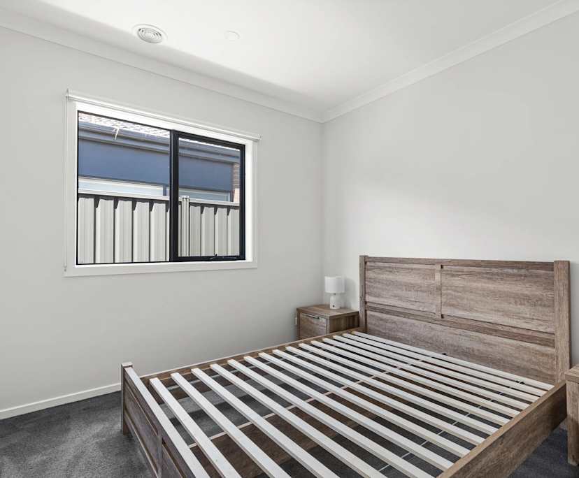 $550, Homestay, 4 bathrooms, Melton South VIC 3338