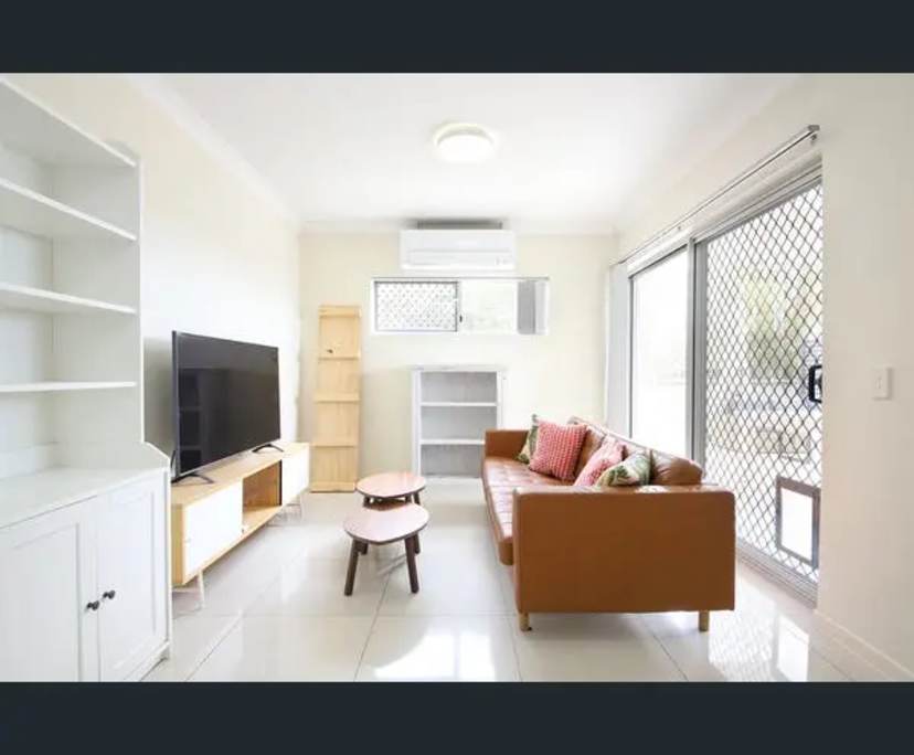Furnished room with own bathroom