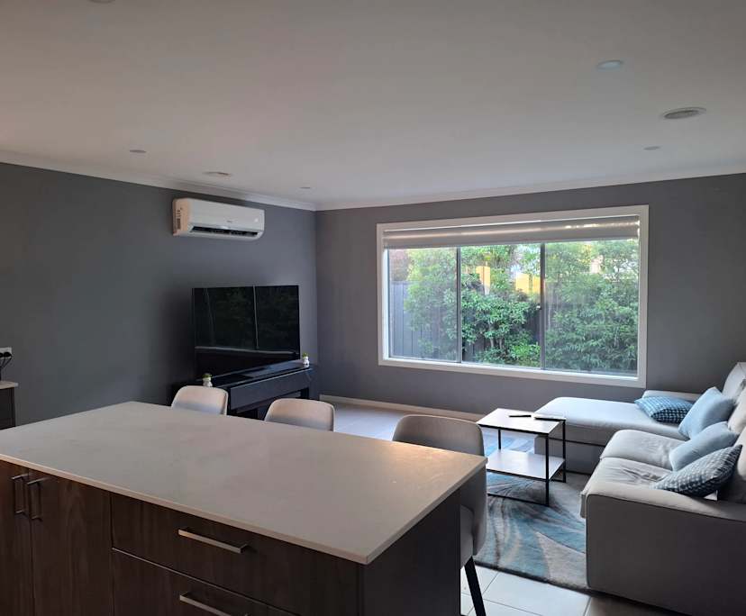 $220, Homestay, 3 bathrooms, Narre Warren South VIC 3805