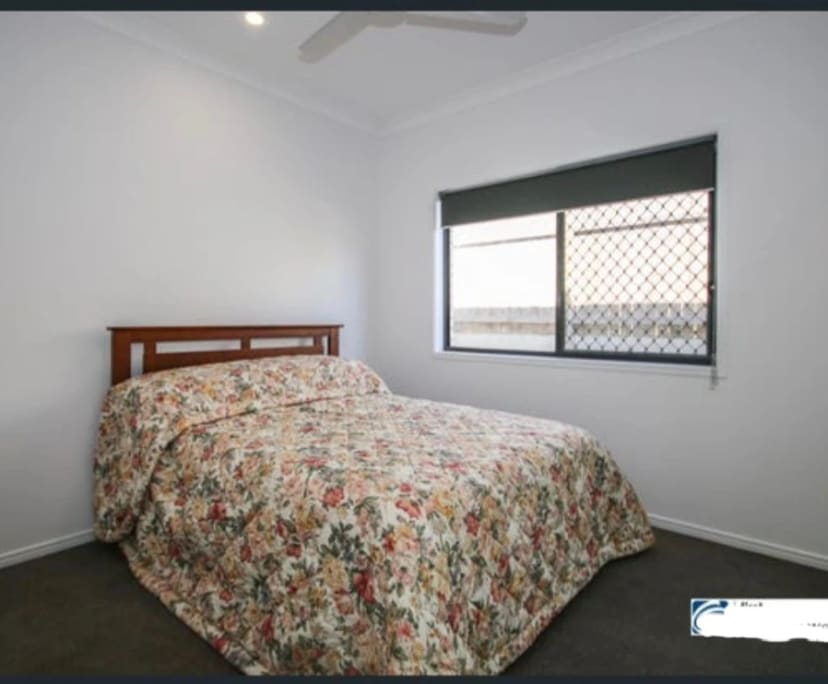 Room for Rent in Springfield Lakes, Brisbane 230,...