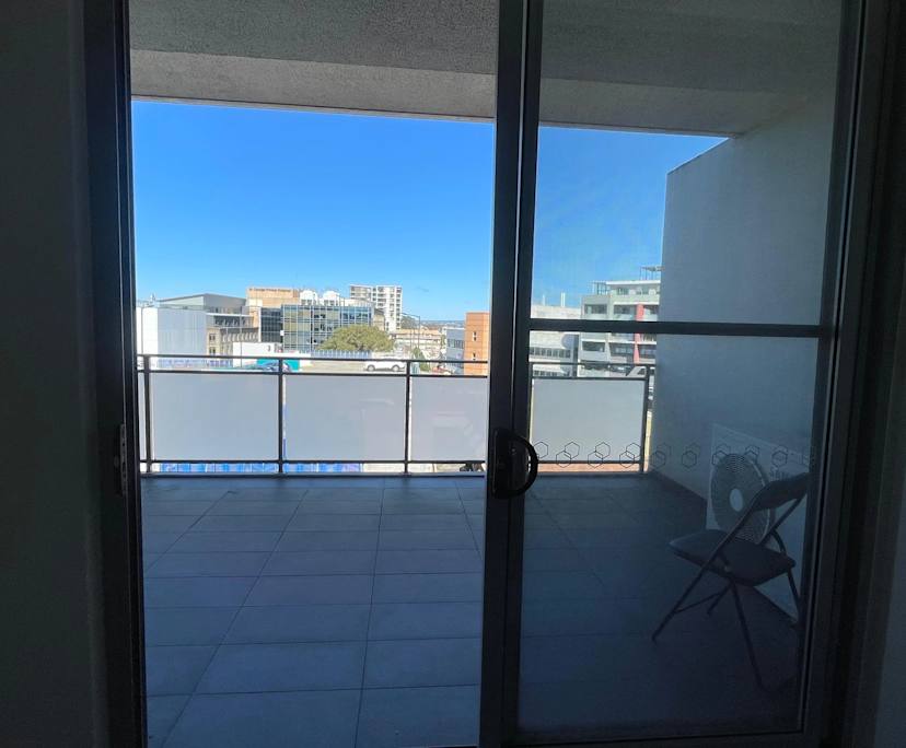 Furnished room with ensuite in a flatshare