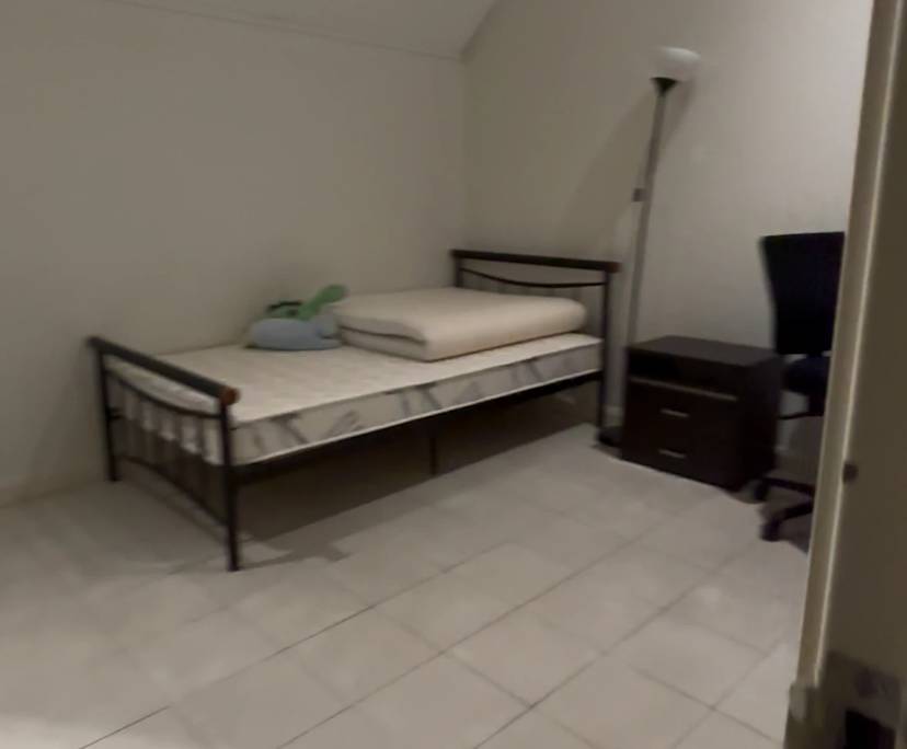 Furnished room with own bathroom