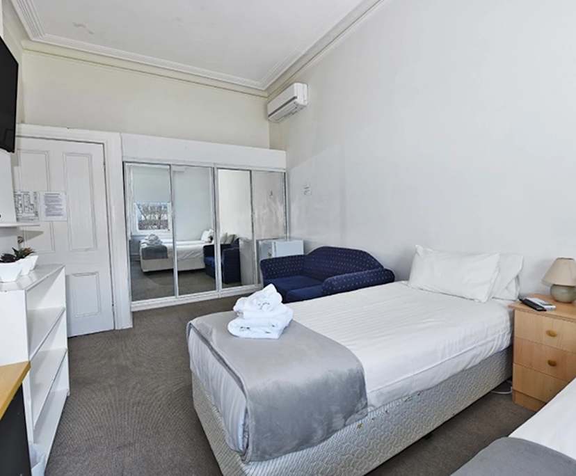 Furnished room in a share house