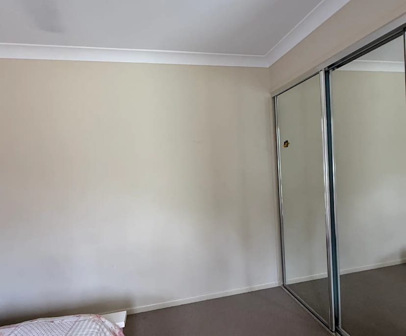 $285, Share-house, 3 bathrooms, Redbank QLD 4301