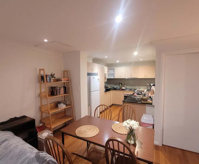 Furnished room in a flatshare