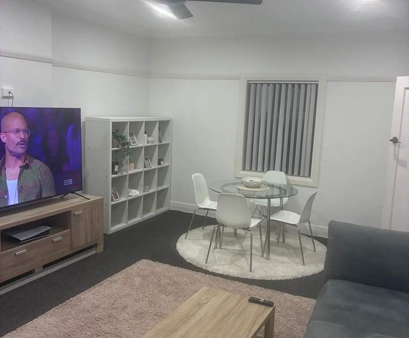 Unfurnished room in a flatshare