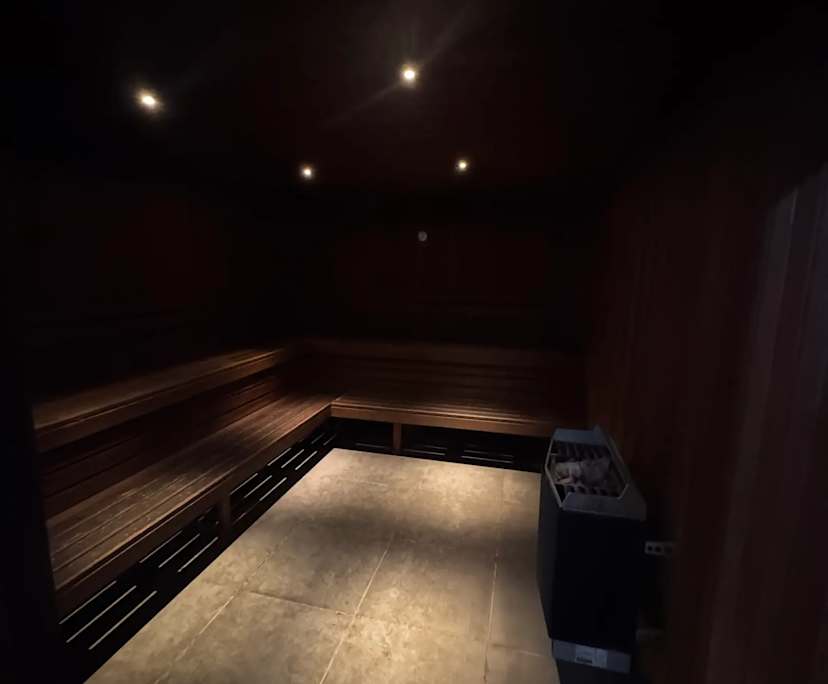 $1,700, Whole-property, 3 bathrooms, Mascot NSW 2020