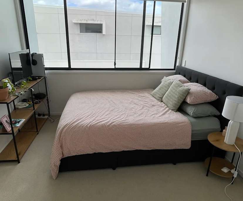 Unfurnished room in a share house