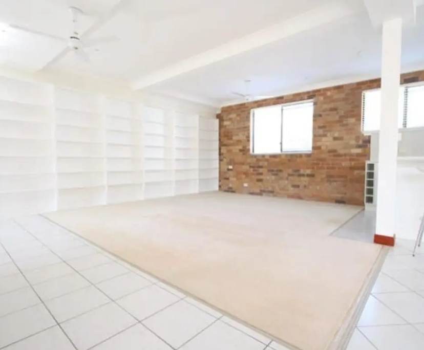 Unfurnished room with own bathroom