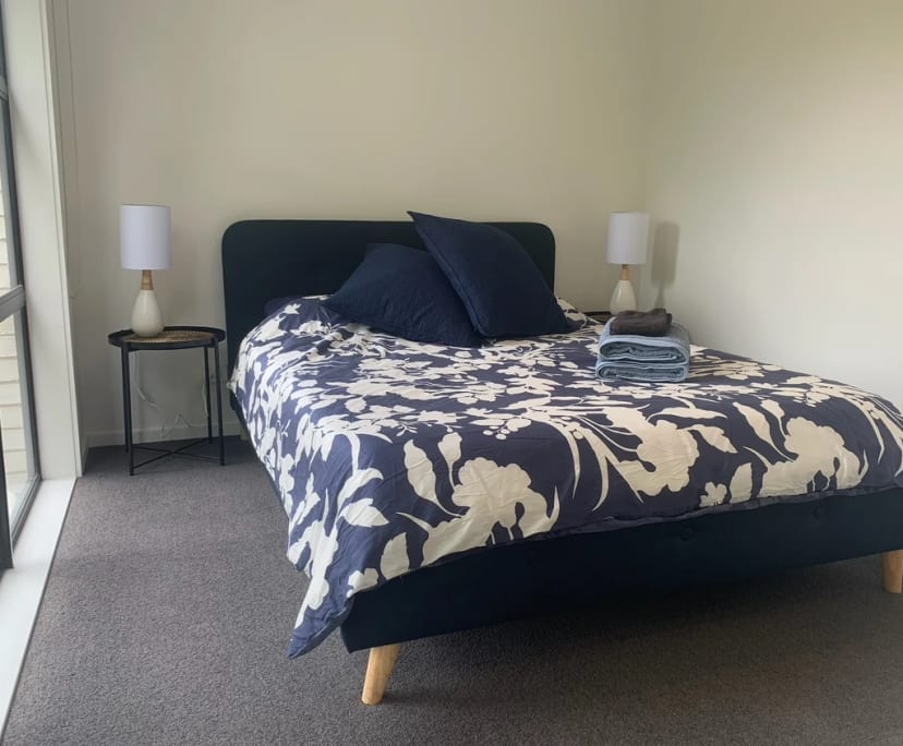 $800, Whole-property, 2 bathrooms, Phillip ACT 2606