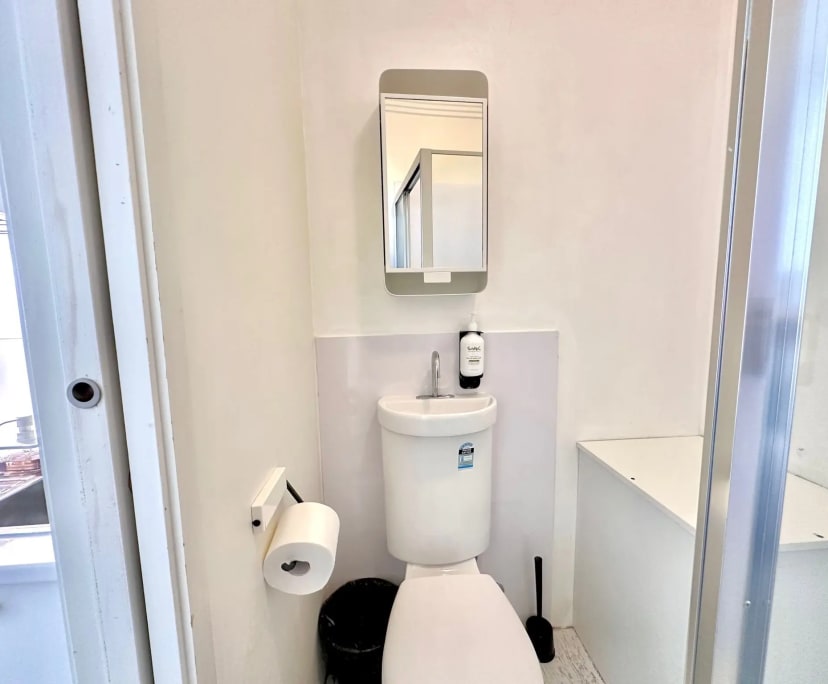 $700, Flatshare, 2 bathrooms, Potts Point NSW 2011