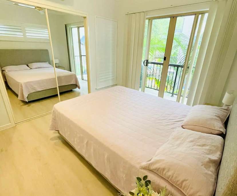 Furnished room with ensuite in a flatshare