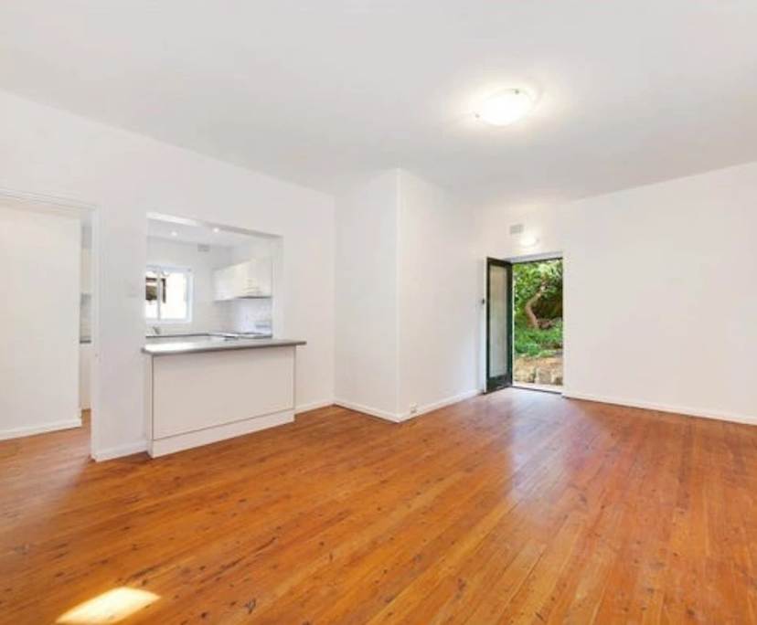 Unfurnished room in a flatshare