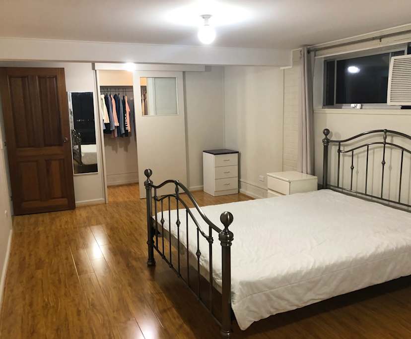 $260, Student-accommodation, 4 bathrooms, Coopers Plains QLD 4108